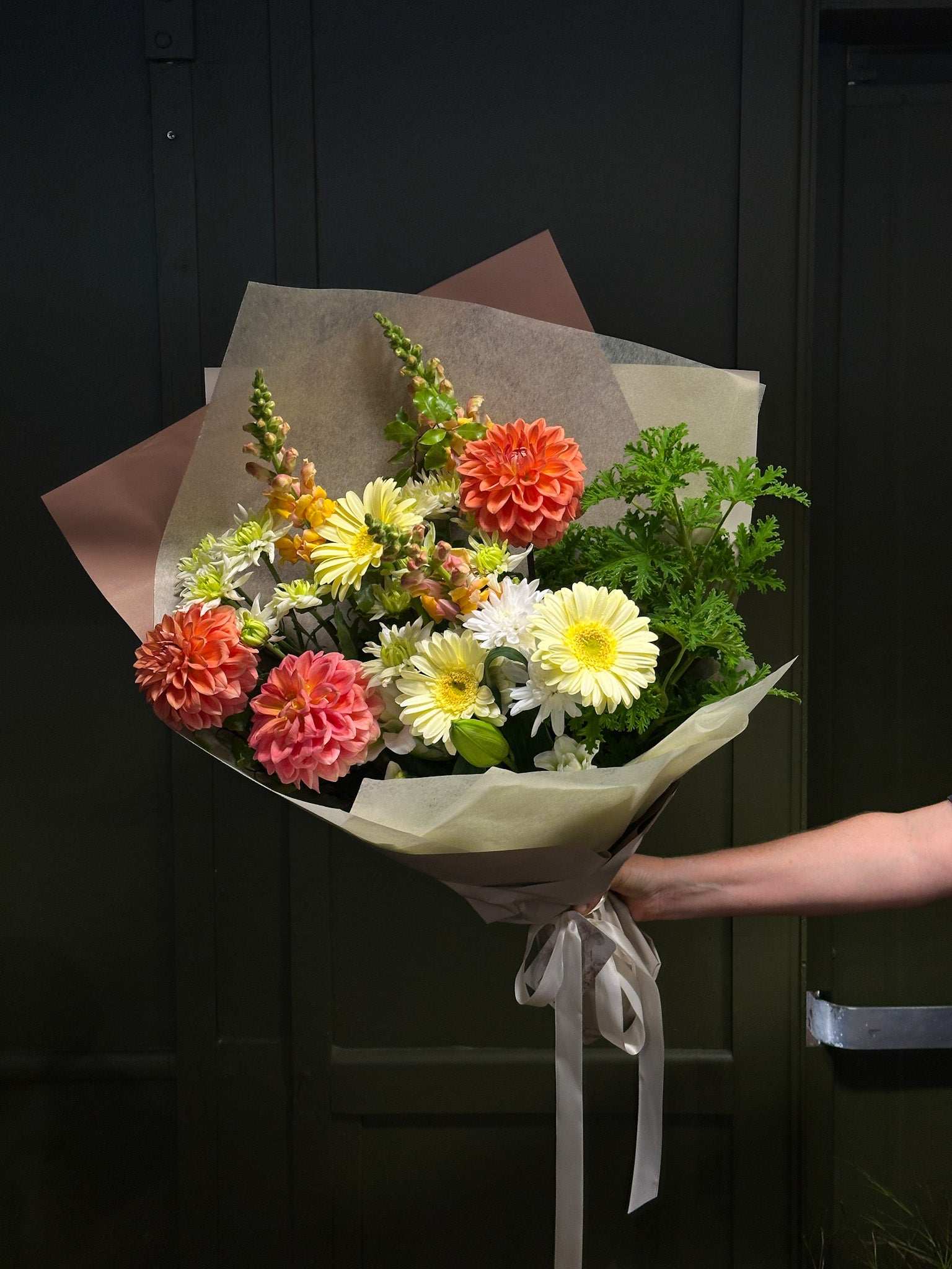 Buds on B, Buderim florist shop, Buderim gift shop, fresh flowers, flower vases, Sunshine Coast florist shop, Sunshine Coast local florist, florist near me, flower delivery, fresh flower delivery, flowers, vases for flowers, florist shop Sunshine Coast, vases, pots, chocolates, gifts, flower posy vase, Woombye florist shop, hinterland florist, Nambour florist, Palmwoods florist,Sunshine Coast flower shop, Sunshine Coast Florist, Sunshine Coast Flower delivery