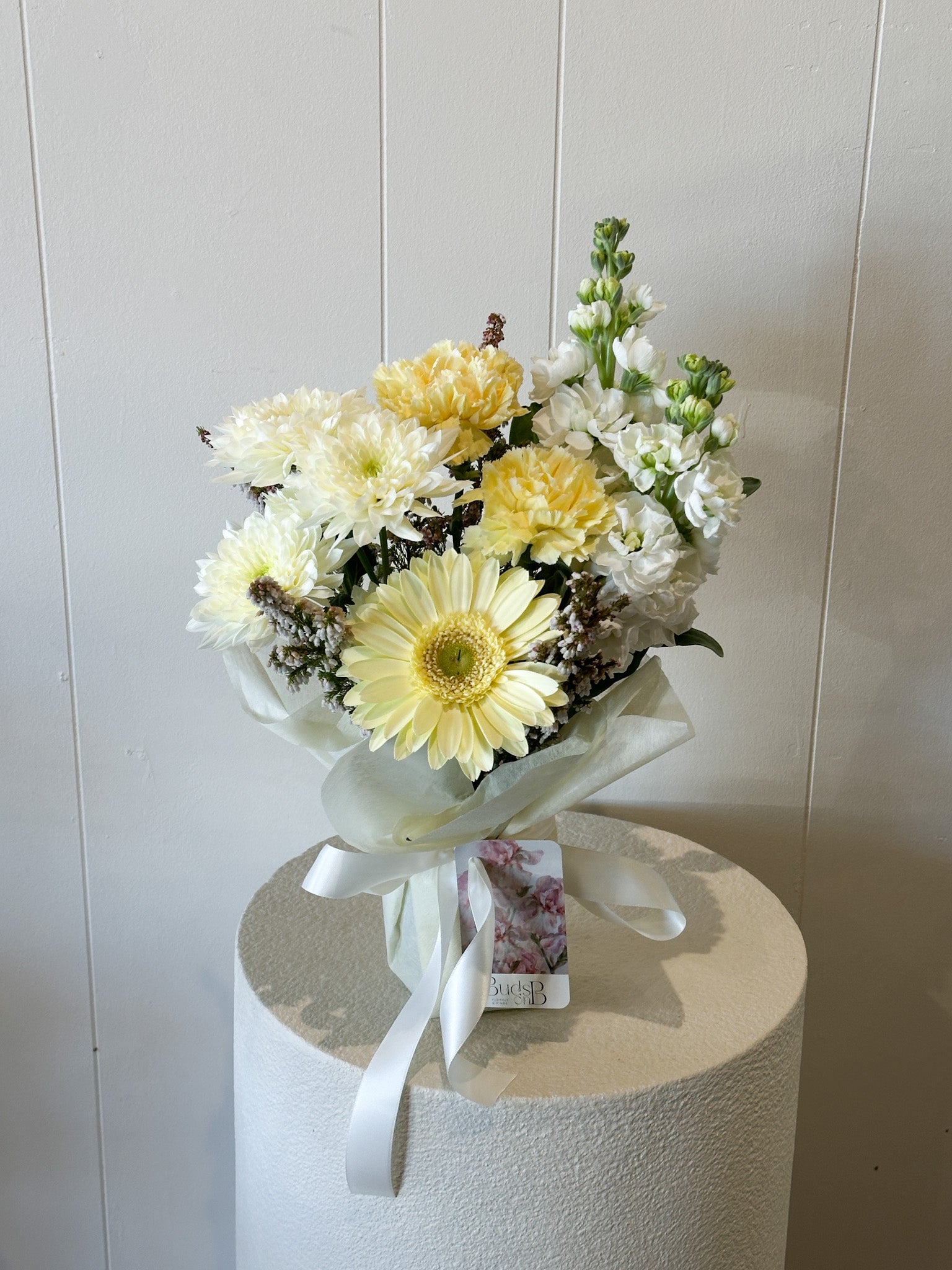 Buds on B, Buderim florist shop, Buderim gift shop, fresh flowers, flower vases, Sunshine Coast florist shop, Sunshine Coast local florist, florist near me, flower delivery, fresh flower delivery, flowers, vases for flowers, florist shop Sunshine Coast, vases, pots, chocolates, gifts, flower posy vase, Woombye florist shop, hinterland florist, Nambour florist, Palmwoods florist, ivy and wood candles and diffusers, Sunshine Coast flower shop, Sunshine Coast Florist, Sunshine Coast Flower delivery 
