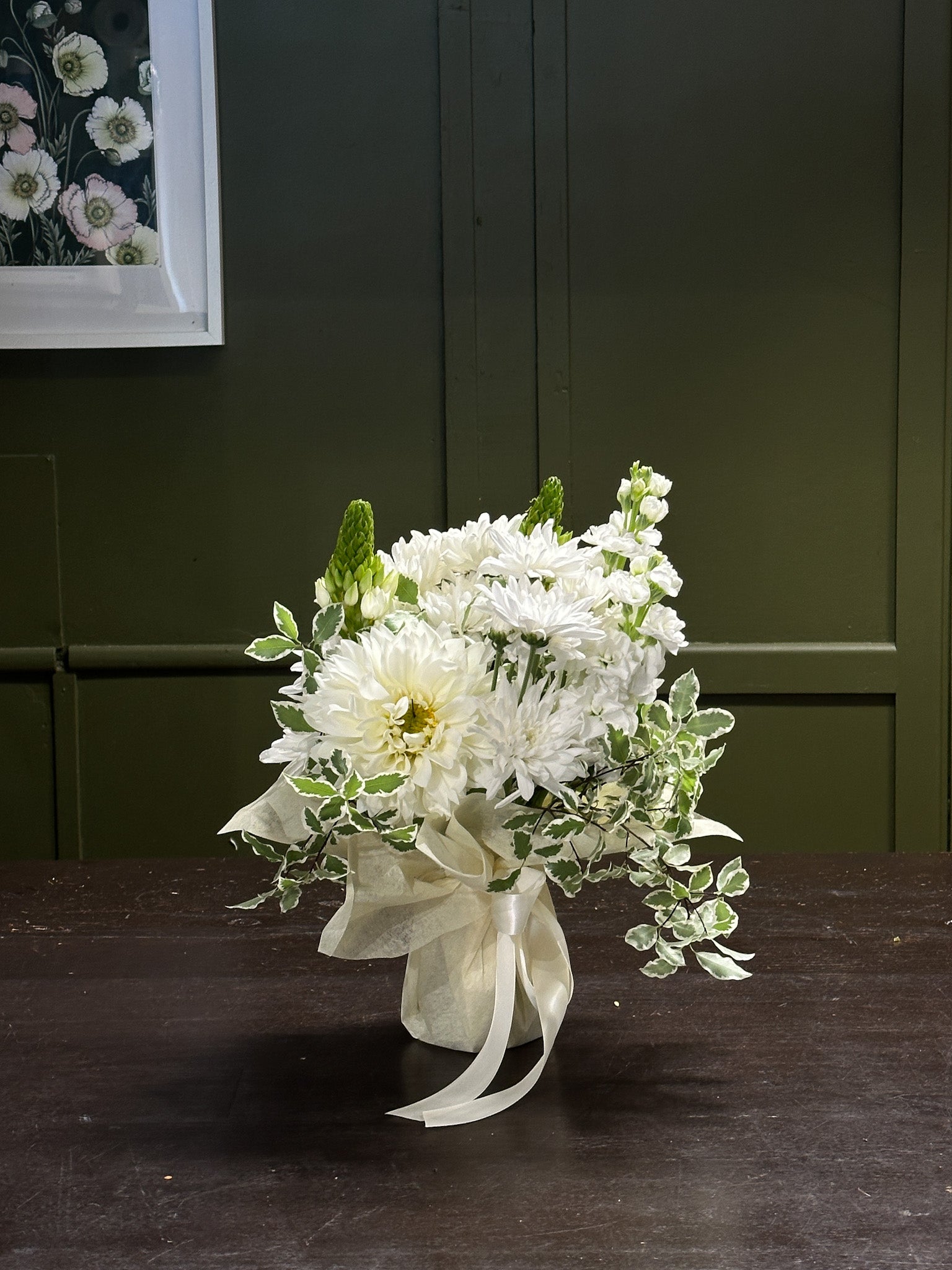 Buds on B, Buderim florist shop, Buderim gift shop, fresh flowers, flower vases, Sunshine Coast florist shop, Sunshine Coast local florist, florist near me, flower delivery, fresh flower delivery, flowers, vases for flowers, florist shop Sunshine Coast, vases, pots, chocolates, gifts, flower posy vase, Woombye florist shop, hinterland florist, Nambour florist, Palmwoods florist, Sunshine Coast flower shop, Sunshine Coast Florist, Sunshine Coast Flower delivery 