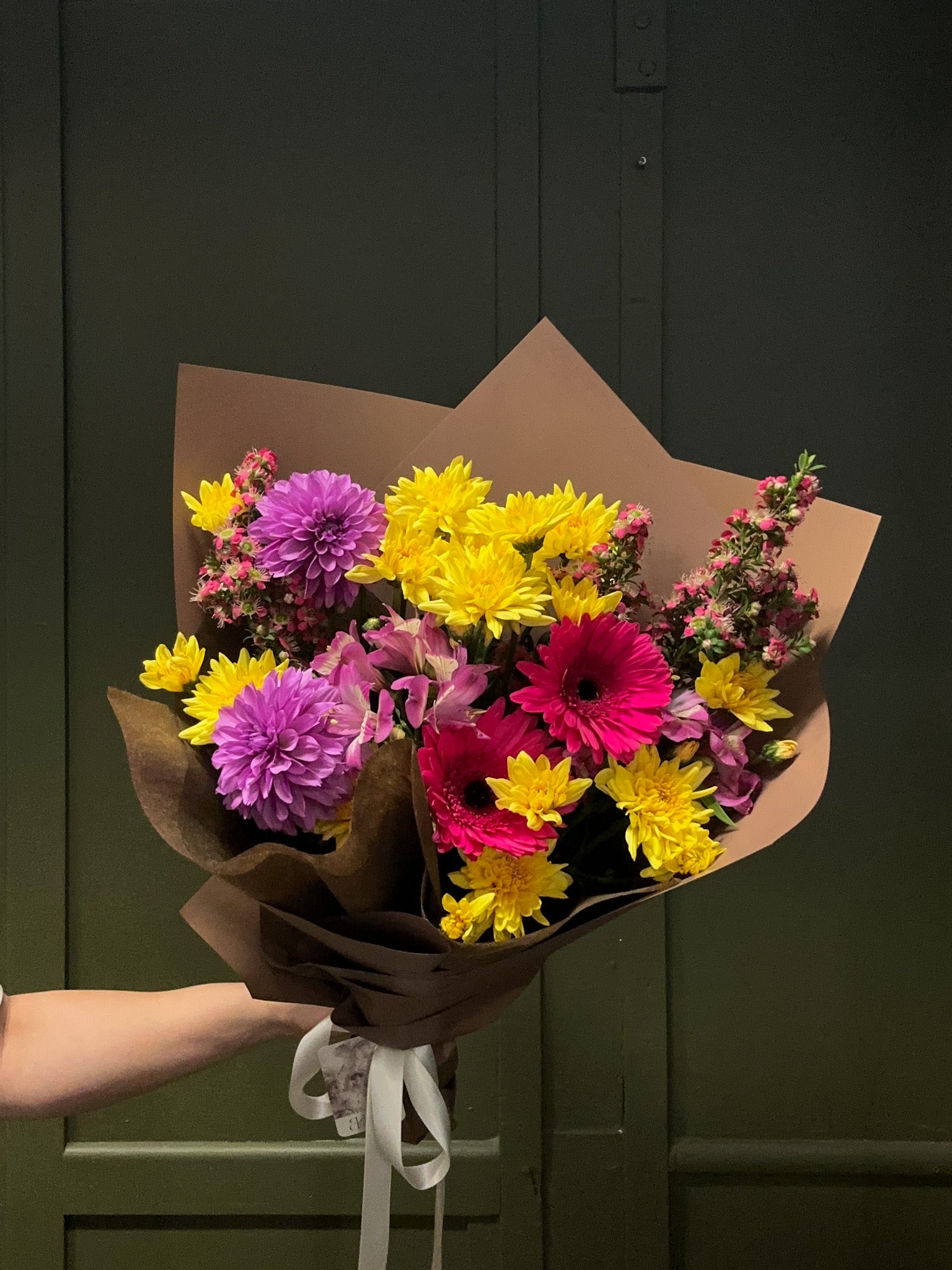 Buds on B, Buderim florist shop, Buderim gift shop, fresh flowers, flower vases, Sunshine Coast florist shop, Sunshine Coast local florist, florist near me, flower delivery, fresh flower delivery, flowers, vases for flowers, florist shop Sunshine Coast, vases, pots, chocolates, gifts, flower posy vase, Woombye florist shop, hinterland florist, Nambour florist, Palmwoods florist, ivy and wood candles and diffusers, Sunshine Coast flower shop, Sunshine Coast Florist, Sunshine Coast Flower delivery