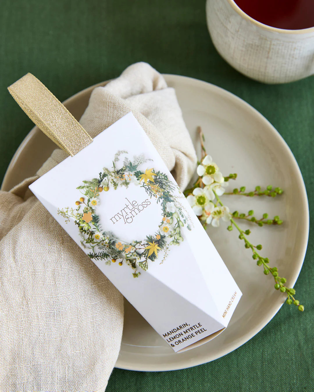 Buds on B, Buderim florist shop, Buderim gift shop, fresh flowers, flower vases, Sunshine Coast florist shop, Sunshine Coast local florist, florist near me, flower delivery, fresh flower delivery, flowers, vases for flowers, florist shop Sunshine Coast, vases, pots, chocolates, gifts, flower posy vase, Woombye florist shop, hinterland florist, Nambour florist, Palmwoods florist, ivy and wood candles and diffusers, Sunshine Coast flower shop, Sunshine Coast Florist, Sunshine Coast Flower delivery 