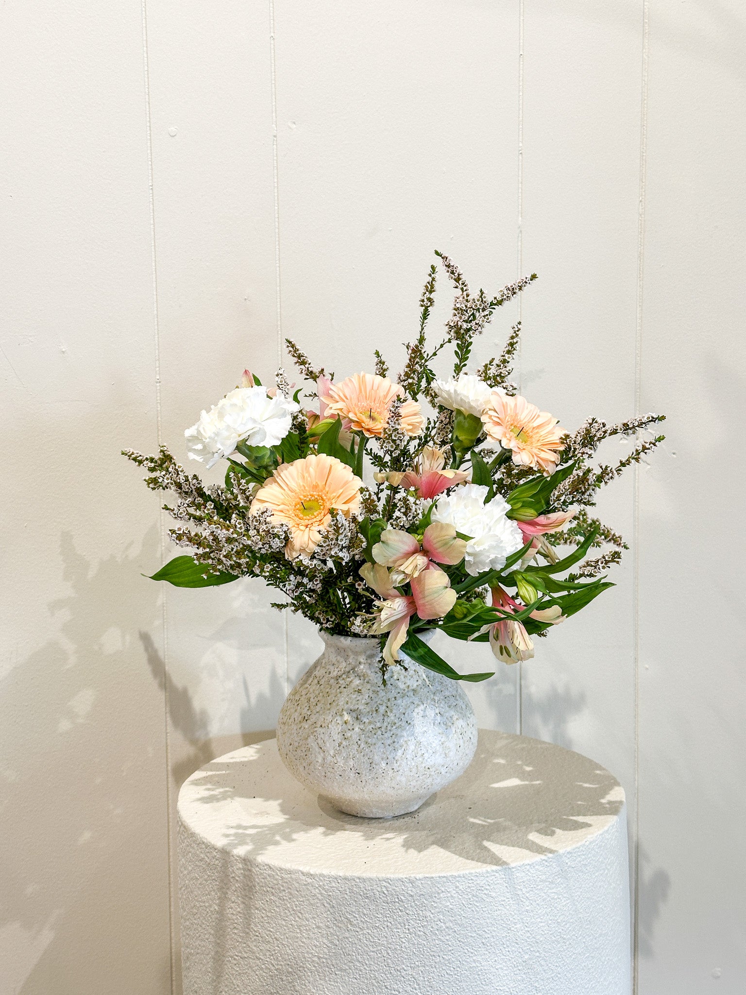 Buds on B, Buderim florist shop, Buderim gift shop, fresh flowers, flower vases, Sunshine Coast florist shop, Sunshine Coast local florist, florist near me, flower delivery, fresh flower delivery, flowers, vases for flowers, florist shop Sunshine Coast, vases, pots, chocolates, gifts, flower posy vase, Woombye florist shop, hinterland florist, Nambour florist, Palmwoods florist, ivy and wood candles and diffusers, Sunshine Coast flower shop, Sunshine Coast Florist, Sunshine Coast Flower delivery 

