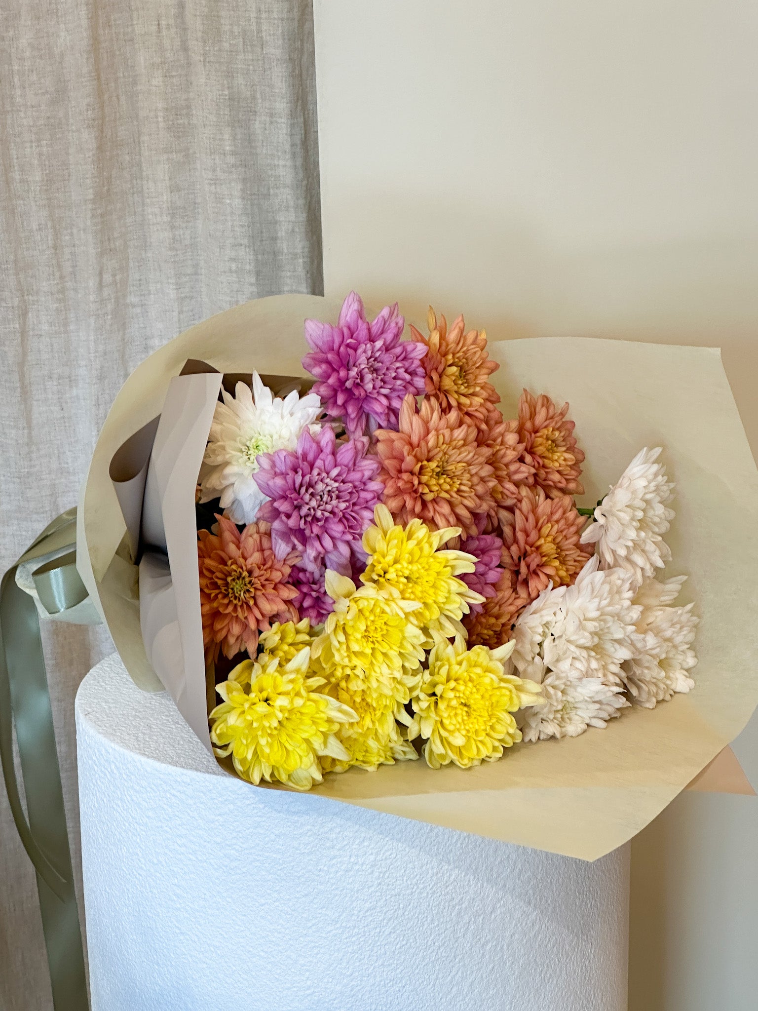 Buds on B Business, Business flower subscriptions, business florals, flowers for business event, florist to business flower subscription, Sunshine Coast florist, Sunshine Coast flower shop, Sunshine Coast flower delivery